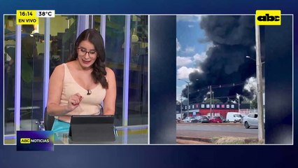 Incendio en fábrica de resina en Encarnación: alertan riesgo de explosión