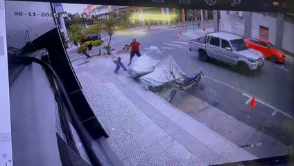 Pelea entre cambistas en pleno centro de Asunción