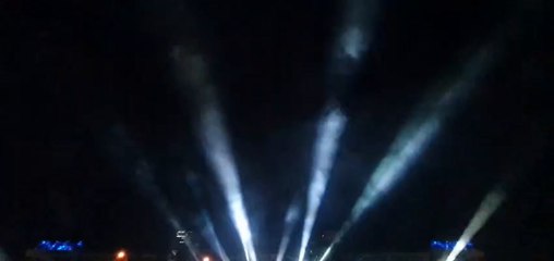 Un espectacular juego de luces en el Ecofest