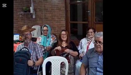 Parodia: Jubilados del IPS "agradecen" a Peña "aumento de la jubilación"