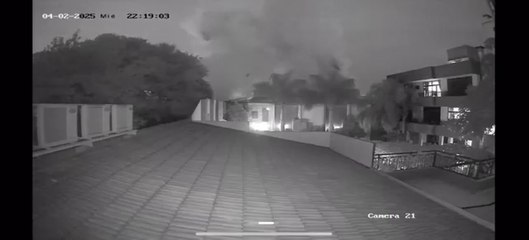 Impactante derrumbe de un edificio en construcción en Encarnación