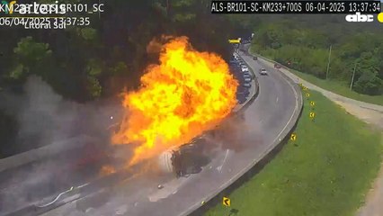 Camión que transportaba combustible volcó y posteriormente explotó, en Brasil