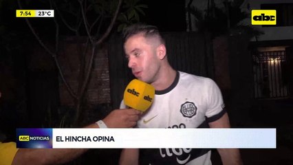 El festejo de los hinchas del Olimpia luego de la victoria ante Cerro Porteño en el Superclásico