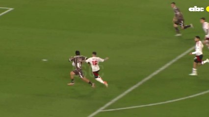 La asistencia de Ronaldo Martínez en el gol de Platense a River Plate