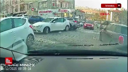 İstanbul  Ataşehir'de aracına çarpan otomobilin sürücüsünü tekme tokat darbetti