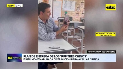 Entrega de pupitres sirvió para que políticos se luzcan en sus redes