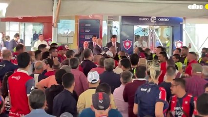 Empujones entre los hinchas de Cerro Porteño en la Asamblea Ordinaria