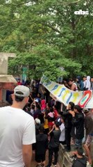 Despiden con disparos y cánticos a supuesto asaltante