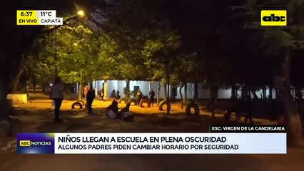 A clases antes del amanecer: padres piden que se vuelva al cambio de hora dos veces al año