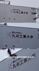 Ingenieros de la Agencia Espacial del Paraguay sobre pruebas del GuaraniSat2