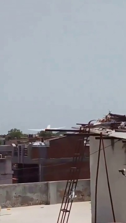 Se estrella un vuelo de Air India con 242 pasajeros