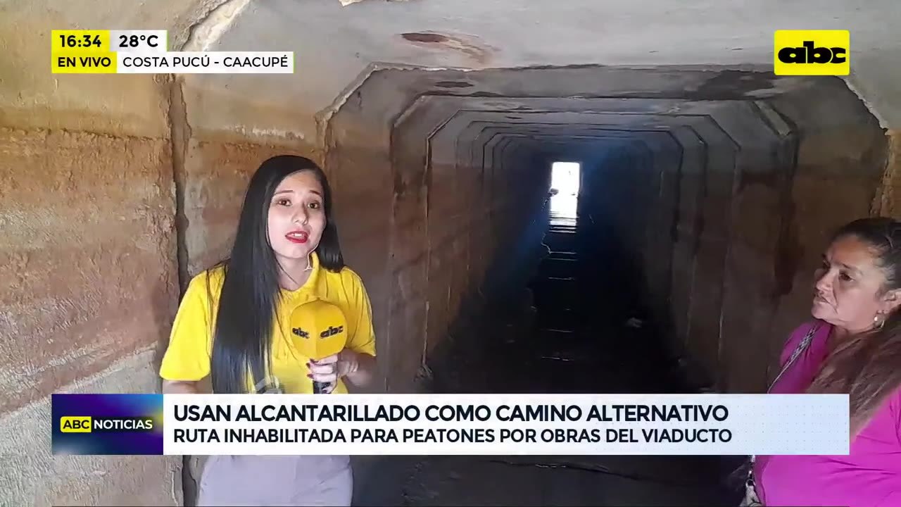 Caacupé: usan alcantarilla como camino alternativo