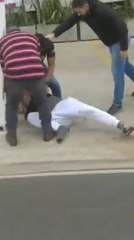 Intentó asaltar a una vendedora y fue detenido por transeúntes