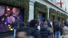 Londra, i negozi addobbano le vetrine per Natale: gli spettacolari allestimenti