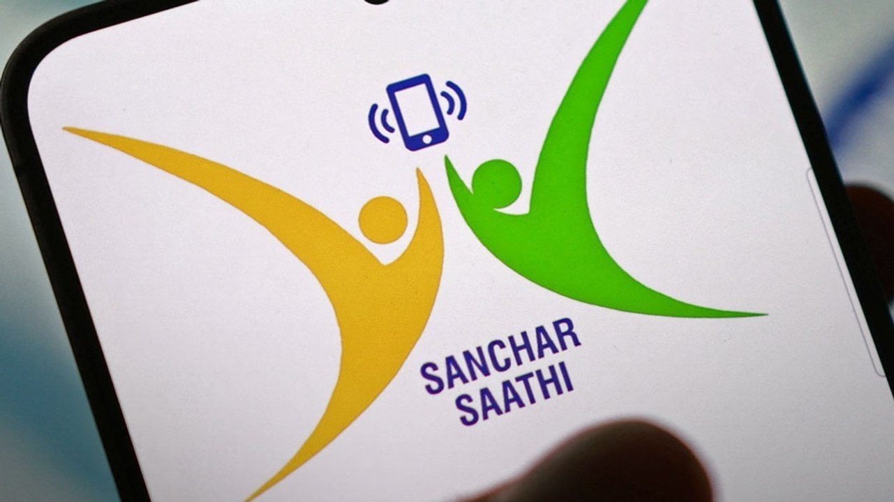 Sanchar Saathi App: एक दिन में इतने गुना बढ़े ड...