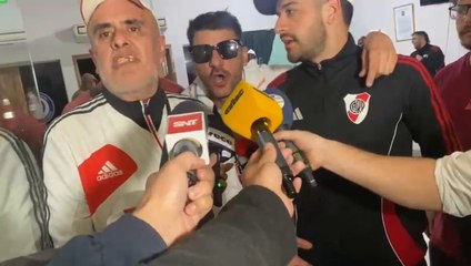 Hinchas De River Demorados En Paraguay