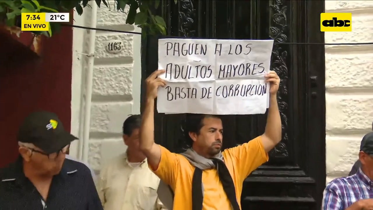 Denuncian incumplimiento en pago de pensión a adultos mayores