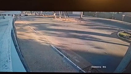 Camioneta vuelca al ser chocada en la avenida Boggiani de Asunción