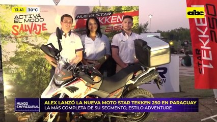 Alex lanzó la nueva moto Star Tekken 250 en Paraguay