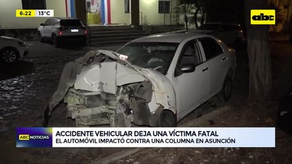 Mujer de 80 años que iba como acompañante en un auto muere tras choque contra una columna