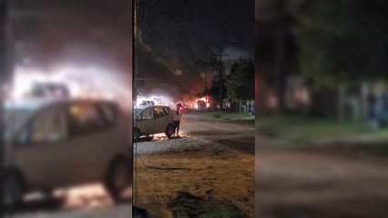 Incendio de gran magnitud consume taller de motos en Limpio