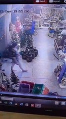 Imputan a mujer por robar shampoo