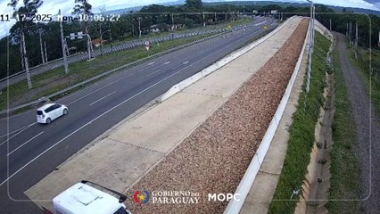 Rampa de frenado salvó a camión de ladrillos en PY02