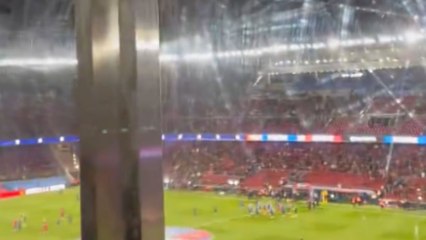 Viajas con tu equipo, te gastas 100 euros y la zona visitante se ve así...