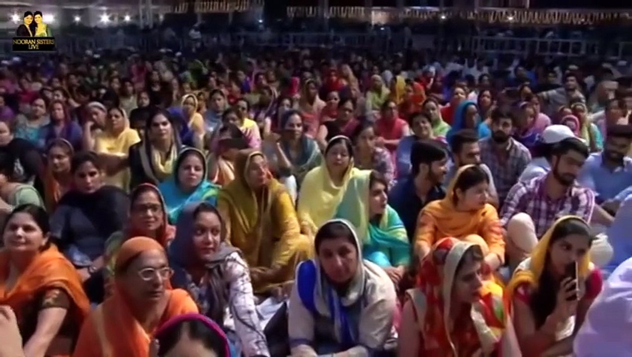 Nooran Sisters' Most Popular Live Stage - Ishaq App Kihrha Changa