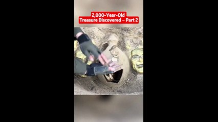 Digging for GOLD! Metal Detector Goes CRAZY