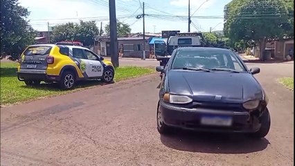 Após colisão, rodado de Captur desloca e Palio é apreendido pela PM com R$ 2.448,99 em débitos