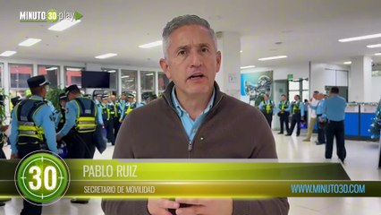 'Más que un uniforme': Medellín vincula a su primer agente de tránsito en silla de ruedas