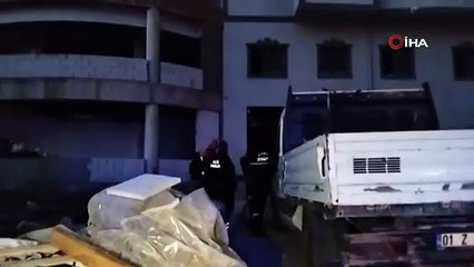 Parasını alamayınca çatıya çıktı! Saatler sonuna bakın nasıl ikna oldu?