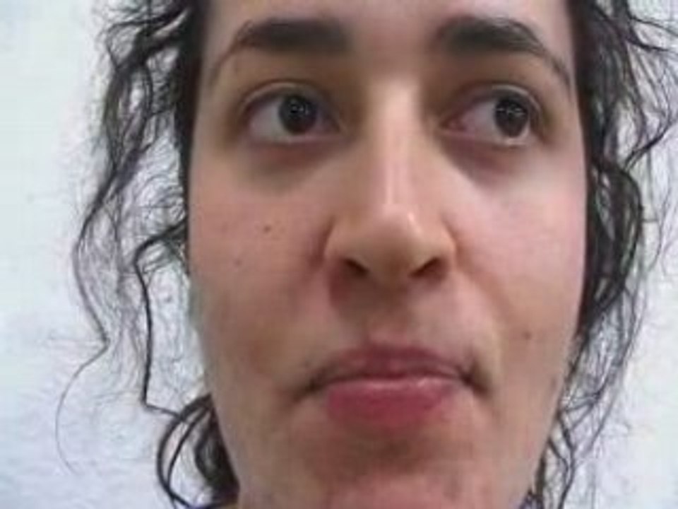 Patricia  performance au chewing gumchewing gum