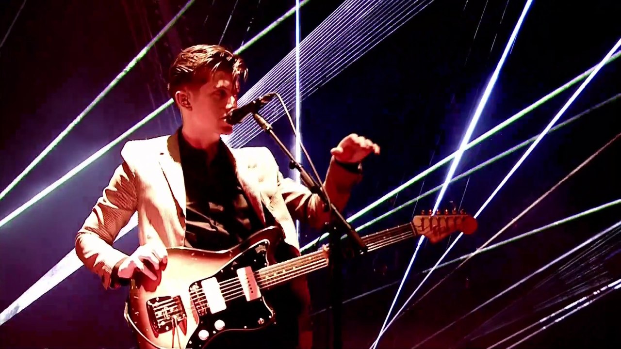 Fluorescent Adolescent - Arctic Monkeys (live)