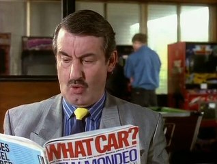 Only Fools S08E01 Heroes and Villains