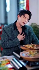 Always aloof and gynophobic, the CEO fell for this girl at first sight and couldn't stay away - Drama Chinese