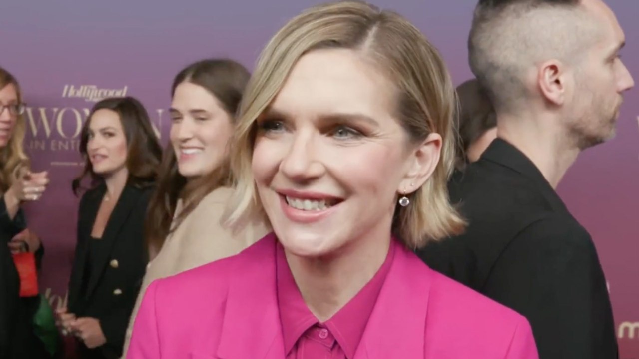 Rhea Seehorn Says New Series 'Pluribus' is "Inspiring Conversations," Shares Women Inspiring Her Now | THR Video