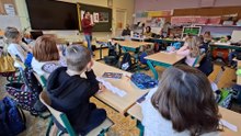 Salvatore Minni dévoile ses “Mystère en Belgique” auprès des élèves de l’école libre de Taintignies