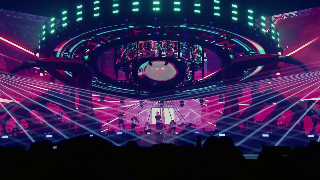 SKZ 0T8 Red Lights