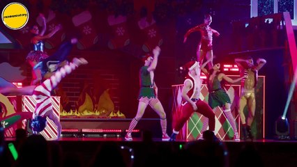 Oh. What. Fun. Review – A Funny, Earnest Christmas Crowdpleaser
