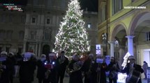 Modena, accesi gli alberi di Natale e le luminarie in centro