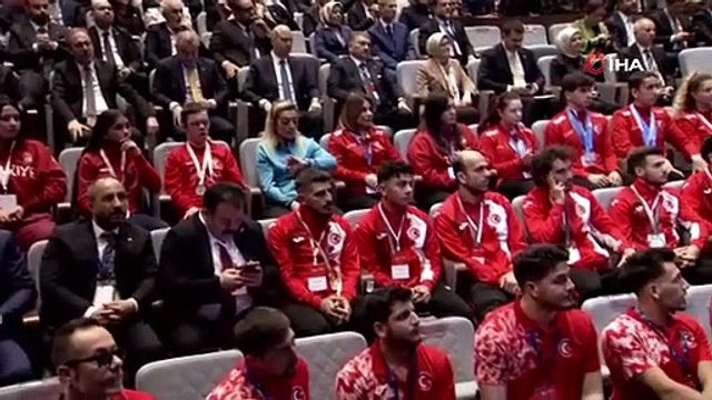 Cumhurbaşkanı Erdoğan: Engelli vatandaşlarımızın sorunlarını çözüme ulaştırmak, talep ve beklentileri doğrultusunda yeni adımlar atmak devlet olarak birincil önceliğimizdir
