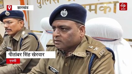 रंगदारी की मांग को लेकर होटल पर फायरिंग करने के मामले में दुमका पुलिस की कारवाई, 2 भाई समेत 5 गिरफ्तार
