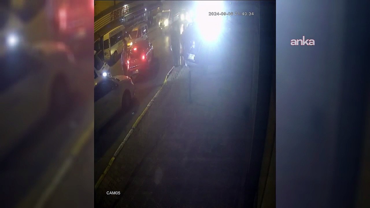Trafikte kadın sürücüyü “seni burada gömeriz” diye tehdit etikleri öne sürülen saldırganların beraatına karar verildi