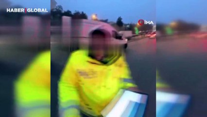 Muş'ta üşüyen kuryeye eldivenini veren polis gönülleri ısıttı