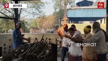 जब बेटों ने वृद्ध पिता को मुखाग्नि देने से किया इनकार, विधवा बहू ने ससुर का किया दाह संस्कार