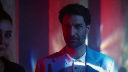 Nisan, Eşref'in Otelinde ＂Ah Yar＂ Söyledi ｜ Eşref Rüya 14 Bölüm