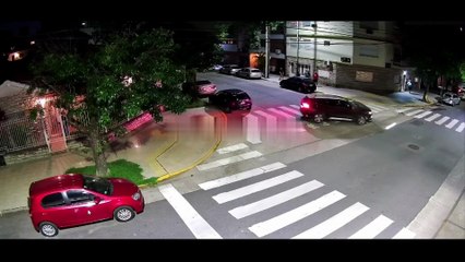 Alcoholizado y con maniobras peligrosas, terminó incrustado en una casa: tenía 2,45 g/l de alcohol en sangre