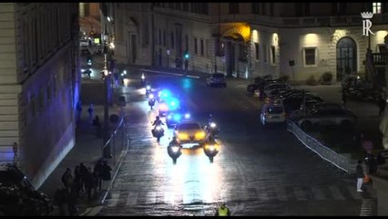 Mattarella accoglie la Fiamma Olimpica di Milano-Cortina